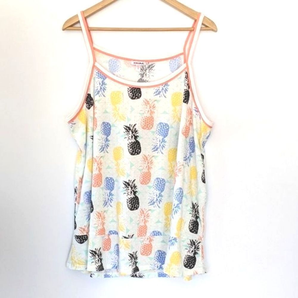 🍏 Pineapple print tank top